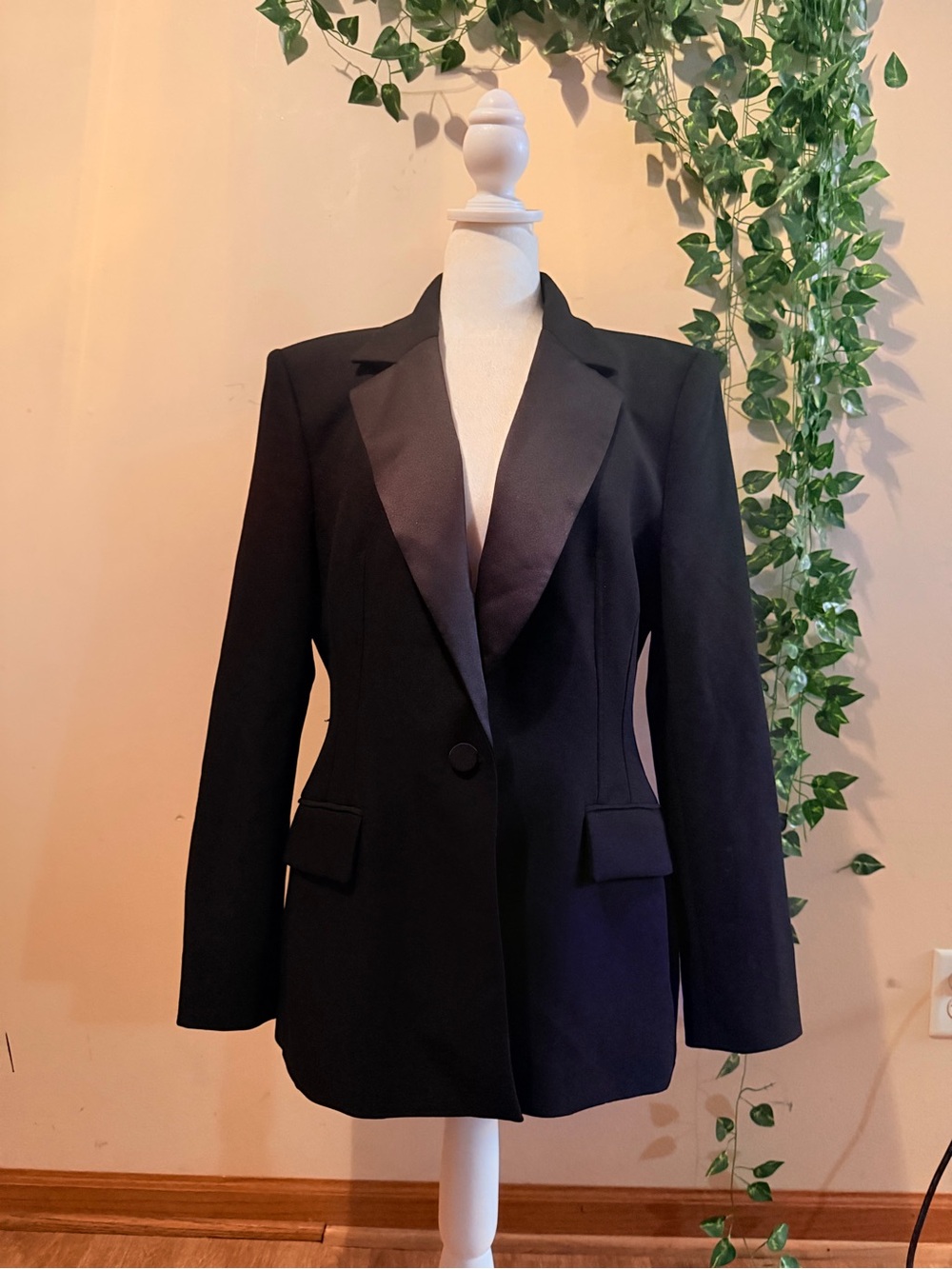 Zara Black Satin-Lapel Blazer Jacket